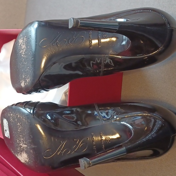 Roger Vivier Pumps - Picture 4 of 8